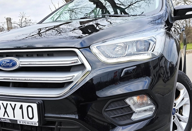 Ford Kuga cena 67900 przebieg: 119000, rok produkcji 2018 z Bochnia małe 497